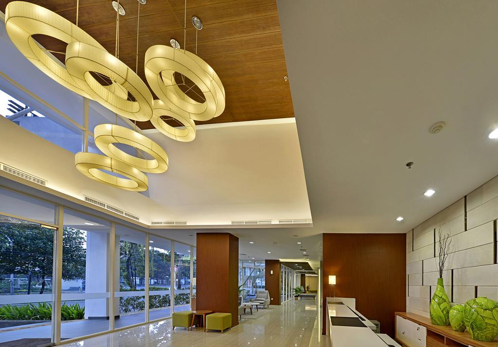 Whiz Prime Hotel Pajajaran Bogor Buitenkant foto