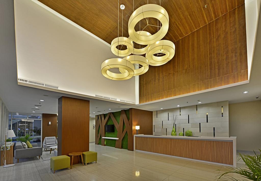 Whiz Prime Hotel Pajajaran Bogor Buitenkant foto