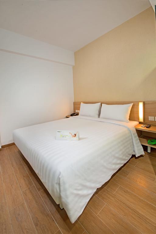 Whiz Prime Hotel Pajajaran Bogor Buitenkant foto