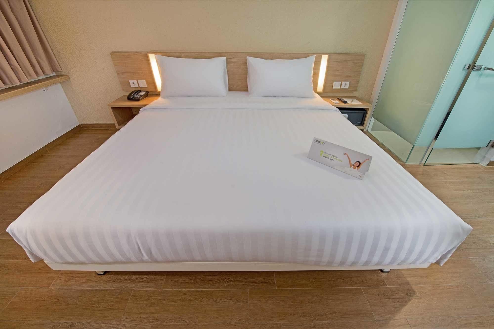 Whiz Prime Hotel Pajajaran Bogor Buitenkant foto